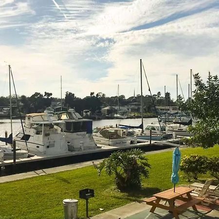 Magnuson Hotel & Marina New Port Richey Exterior photo